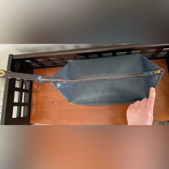 Vintage Gucci Train Case or Cosmetic Bag in Navy Leather in FVC - Picture 9 of 12